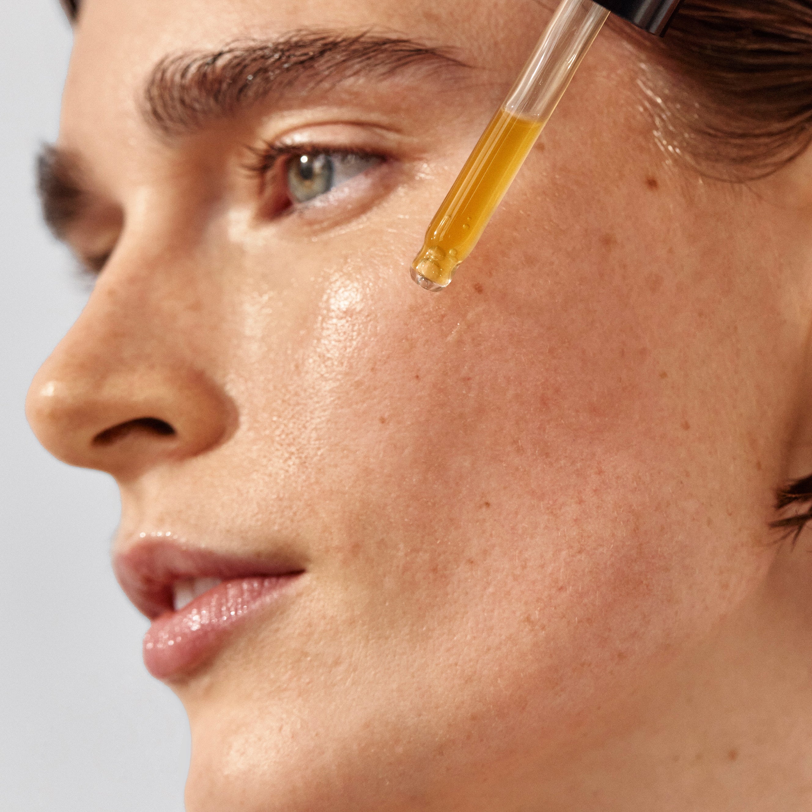 Renew Chebula Active Serum - Image 5